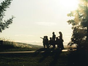 hodnotove-vzdelavani-blog-jak-mluvit-s-detmi-o-rodine